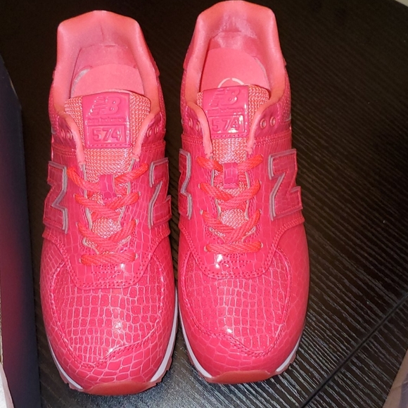 New Balance Sneakers - Picture 4 of 4